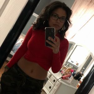 Meet your Posher, Alyssa